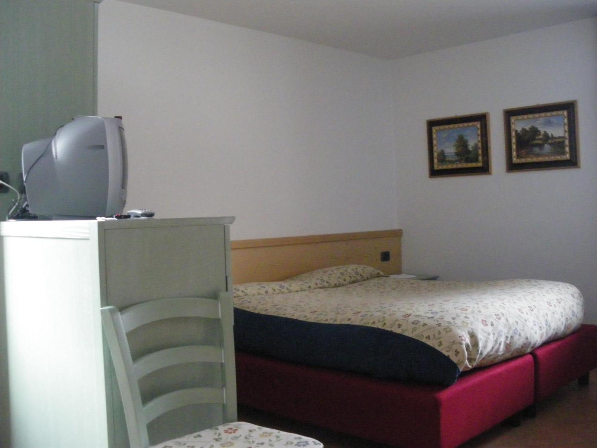 Agriturismo Raethia イゾラッチャ エクステリア 写真