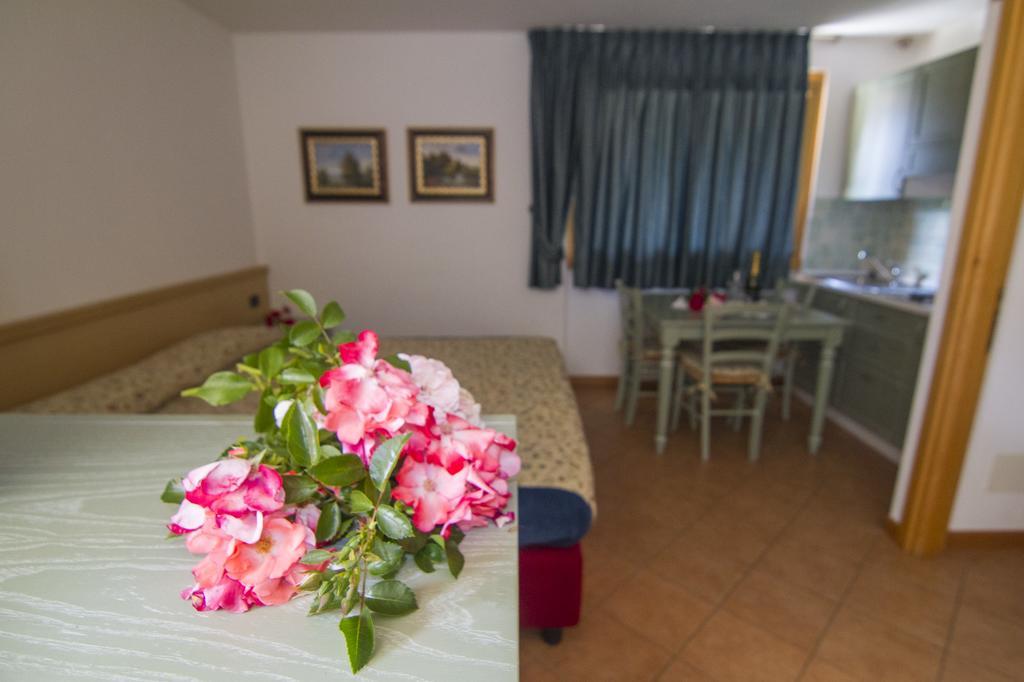 Agriturismo Raethia イゾラッチャ エクステリア 写真